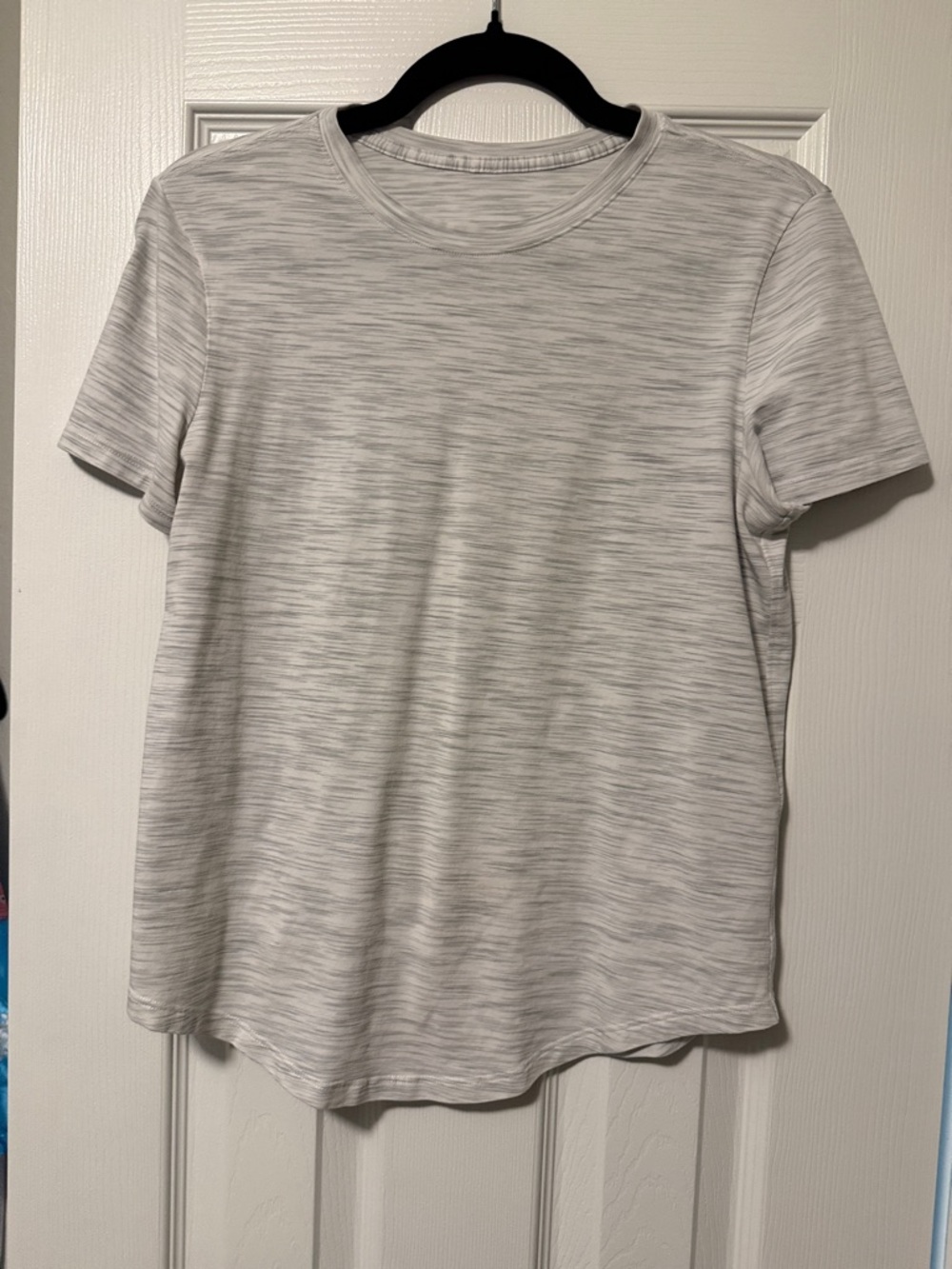 lululemon athletica Heathered Light Gray Short Sleeve Tee